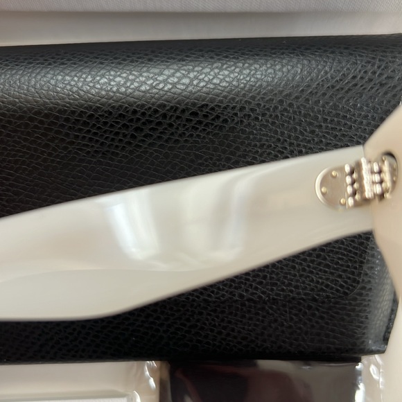 100% Authentic Celine Sunglasses - CL4004IN 25F - NEW - Picture 8 of 9